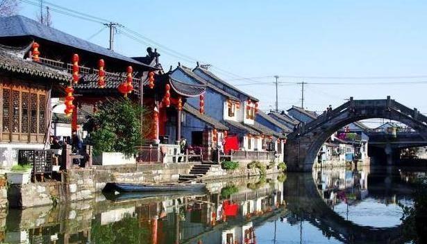 抖音遇上周星驰 短剧生意从小厂卷向大厂